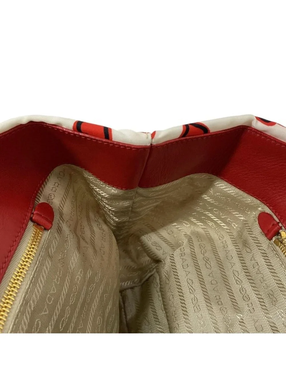 Prada Tote Ivory Red Black Heart Pattern Ribbon Leather - Picture 13 of 15
